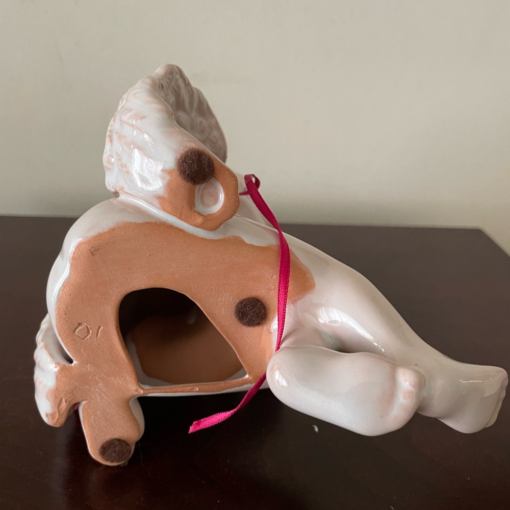 Angel shelf sitter in a soft pink glaze figurine is approximately 8” see photos - Picture 4 of 9
